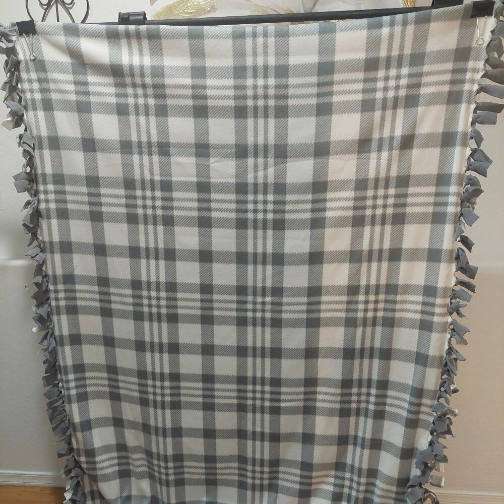 Gray & White Checks Double-Sided Fleece Blanket #8 (48in X 65in L)